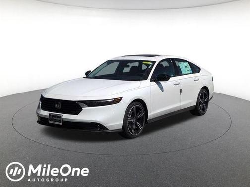 Platinum White 2026 Honda Accord SE