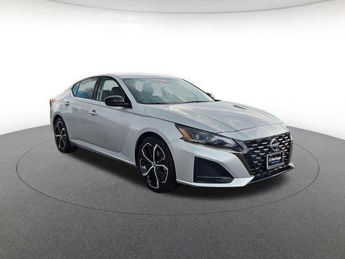 Brilliant Silver Metallic 2024 Nissan Altima 2.5 SR