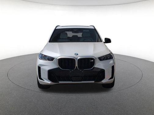White Metallic 2026 BMW X5 M60i
