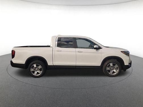 Platinum White 2026 Honda Ridgeline RTL
