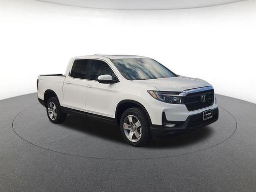 Platinum White 2026 Honda Ridgeline RTL
