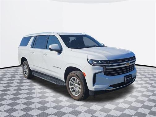 2023 Chevrolet Suburban LT
