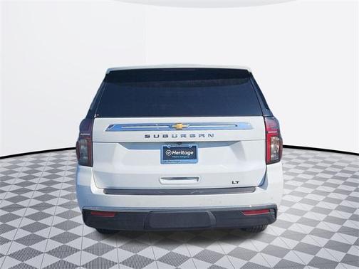 2023 Chevrolet Suburban LT