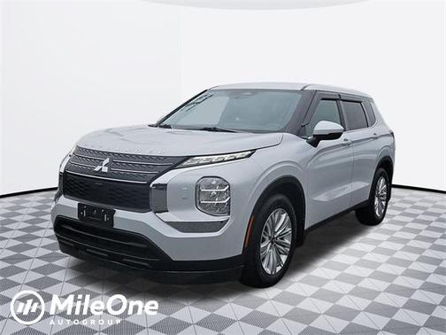 2024 Mitsubishi Outlander ES