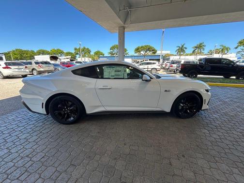 Oxford White 2026 Ford Mustang GT