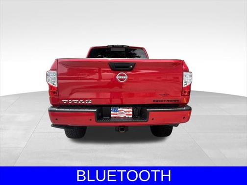 2023 Nissan Titan SV