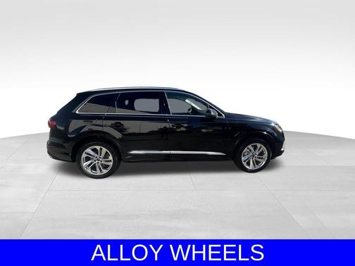 2023 Audi Q7 55 Premium Plus