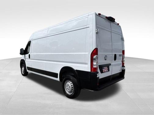 Bright White Clearcoat 2024 RAM ProMaster 2500 Tradesman