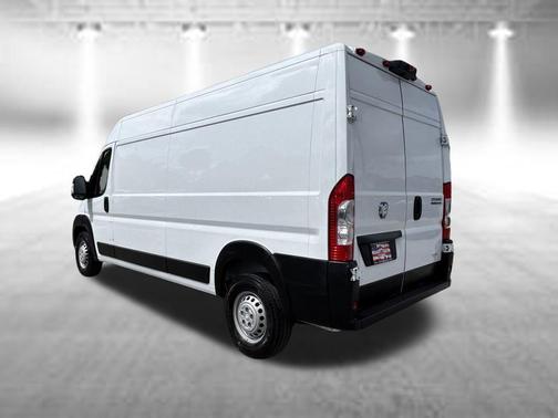 Bright White Clearcoat 2024 RAM ProMaster 2500 Tradesman