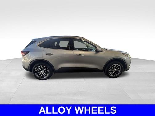 2024 Ford Escape PHEV SE
