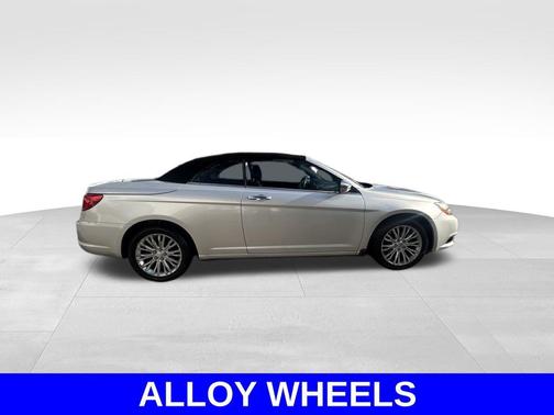 2011 Chrysler 200 Limited