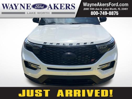 Star White Metallic Tri-Coat 2022 Ford Explorer ST