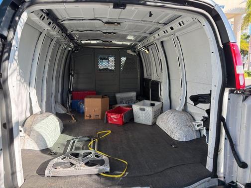 Summit White 2018 GMC Savana 2500 Work Van