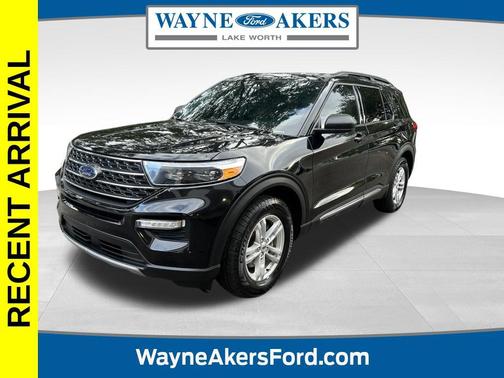 Agate Black Metallic 2022 Ford Explorer XLT