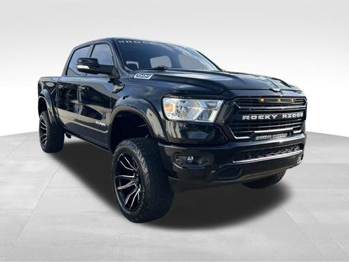 Diamond Black Crystal Pearlcoat 2022 RAM 1500 Big Horn/Lone Star