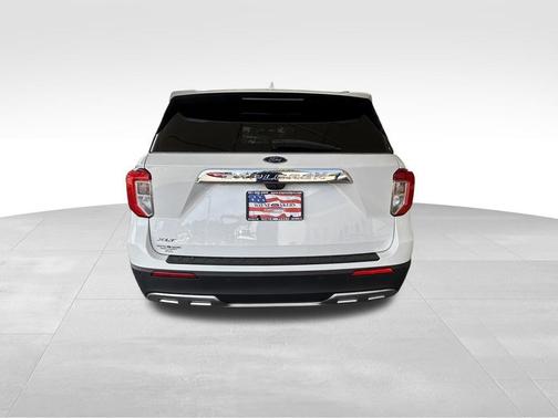 Star White Metallic Tri-Coat 2023 Ford Explorer XLT