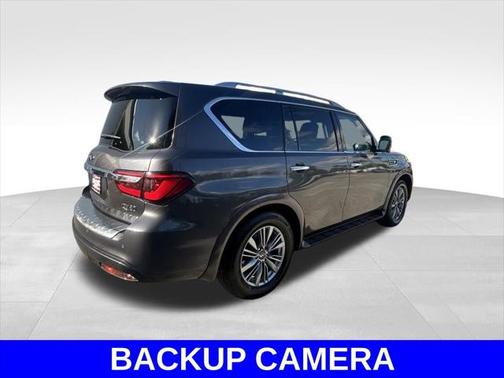 2022 INFINITI QX80 Luxe
