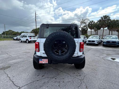 Oxford White 2026 Ford Bronco Base