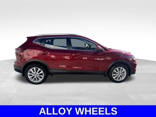 2022 Nissan Rogue Sport SV