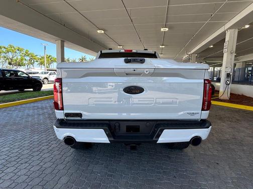 Avalanche 2026 Ford F-150 Lariat