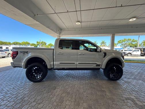 Avalanche 2026 Ford F-150 Lariat
