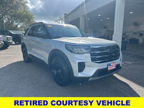 Space White Metallic 2026 Ford Explorer Active