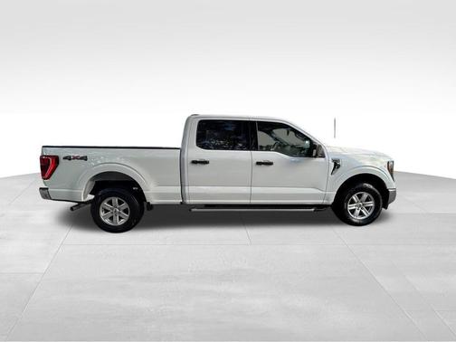 Oxford White 2023 Ford F-150 XLT