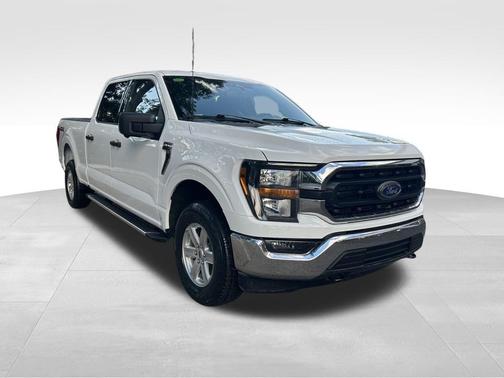 Oxford White 2023 Ford F-150 XLT