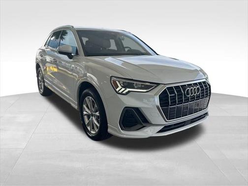 2023 Audi Q3 Premium 45 TFSI S line quattro Tiptronic