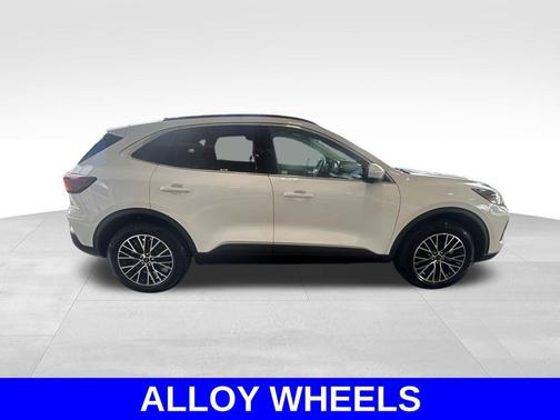 2024 Ford Escape PHEV SE