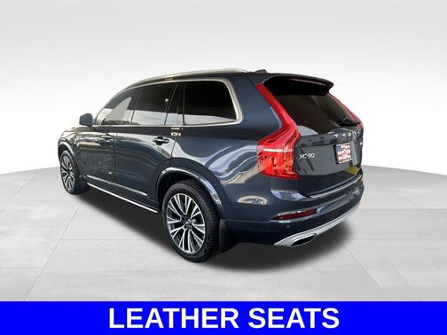 2021 Volvo XC90 T6 Momentum