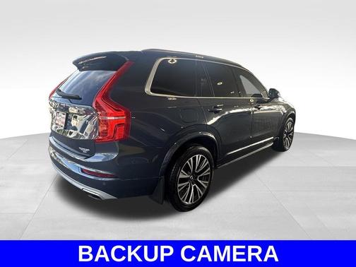 2021 Volvo XC90 T6 Momentum