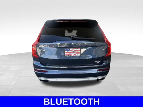 2021 Volvo XC90 T6 Momentum