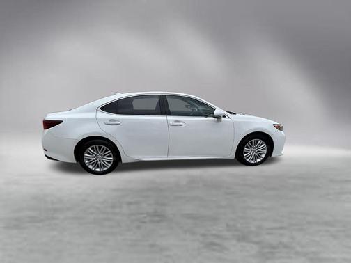 Eminent White Pearl 2017 Lexus ES 350 Base