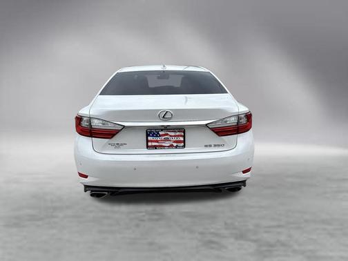 Eminent White Pearl 2017 Lexus ES 350 Base