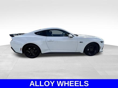 Oxford White 2024 Ford Mustang GT