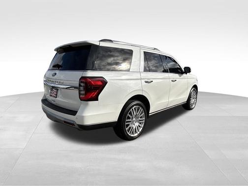 Star White Metallic Tri-Coat 2024 Ford Expedition Limited