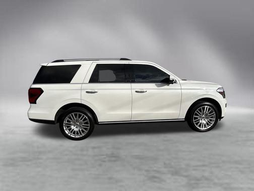 Star White Metallic Tri-Coat 2024 Ford Expedition Limited