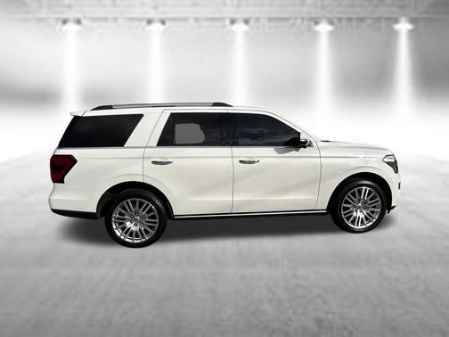 Star White Metallic Tri-Coat 2024 Ford Expedition Limited