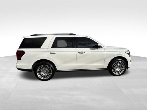 Star White Metallic Tri-Coat 2024 Ford Expedition Limited