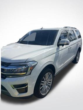 Star White Metallic Tri-Coat 2024 Ford Expedition Limited