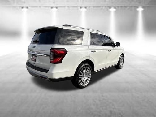 Star White Metallic Tri-Coat 2024 Ford Expedition Limited
