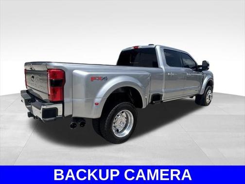 2023 Ford F-450 Lariat