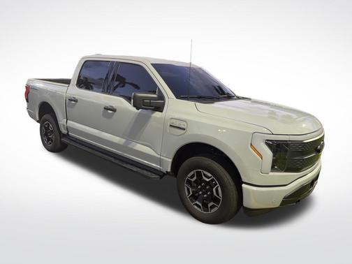 Avalanche 2023 Ford F-150 Lightning XLT
