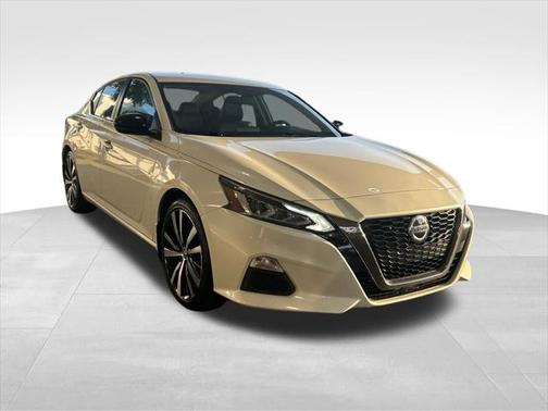 2020 Nissan Altima SR FWD