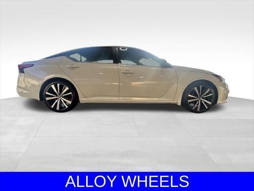 2020 Nissan Altima SR FWD