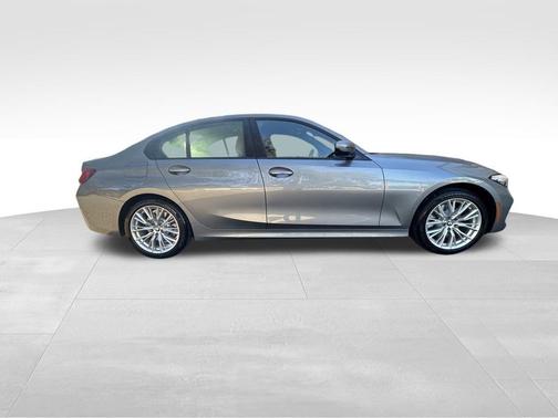 2023 BMW 330 330i
