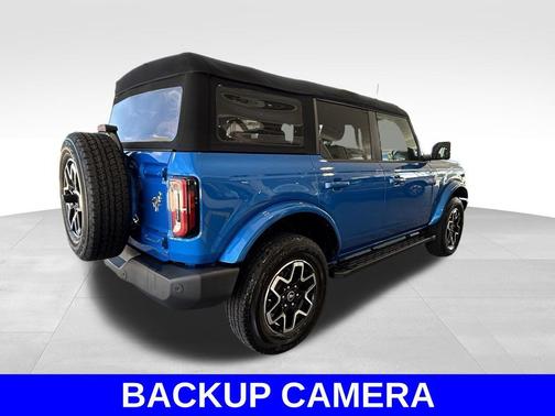 Velocity Blue Metallic 2024 Ford Bronco Outer Banks