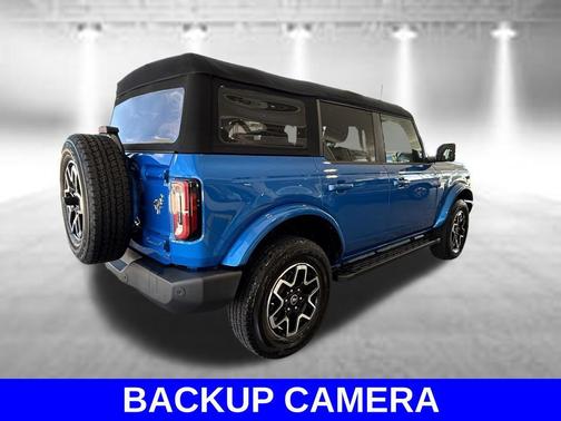 Velocity Blue Metallic 2024 Ford Bronco Outer Banks