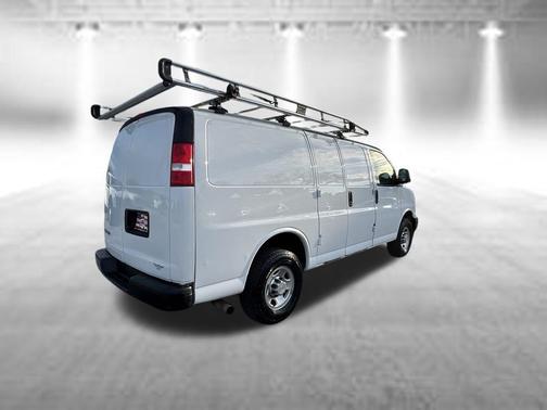 Summit White 2020 Chevrolet Express 2500 Work Van